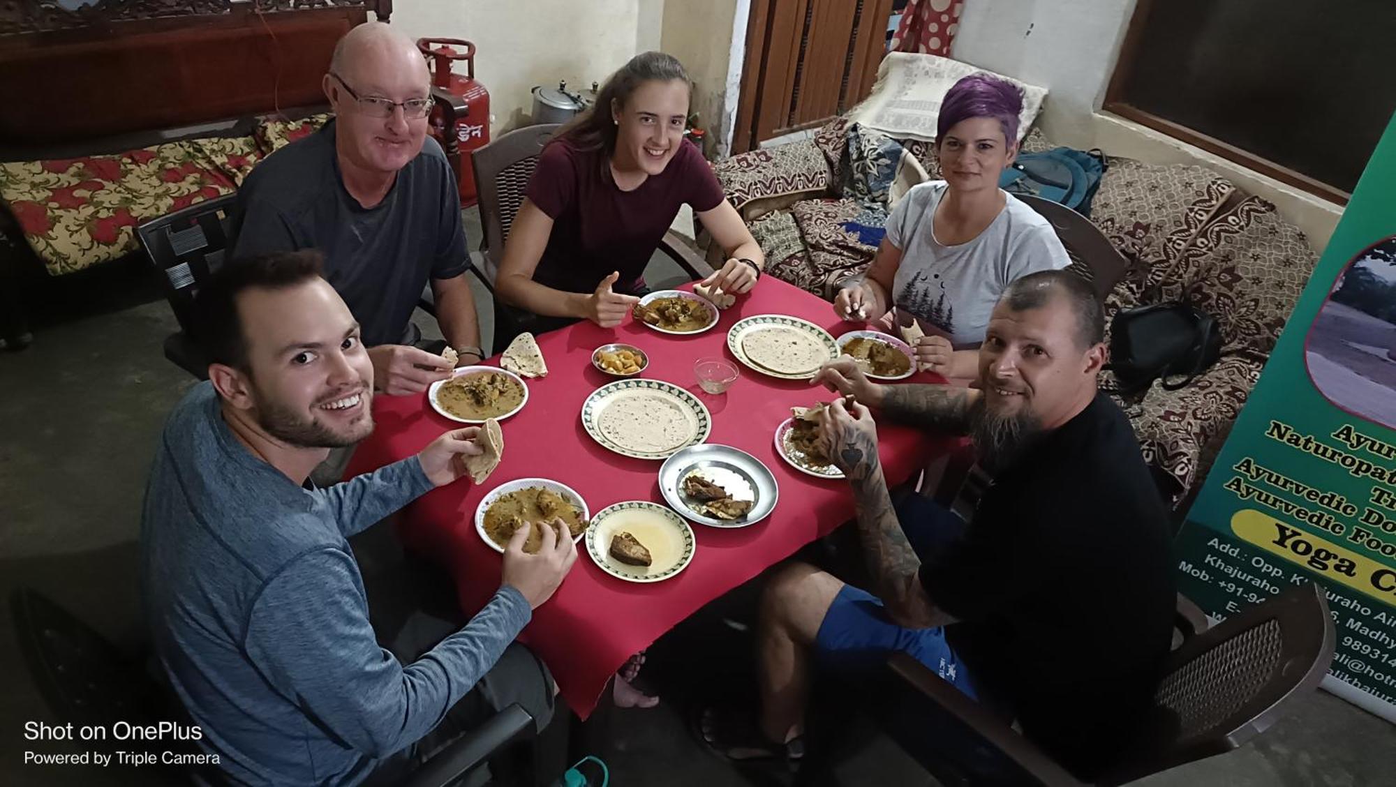 Khajuraho Homestay エクステリア 写真