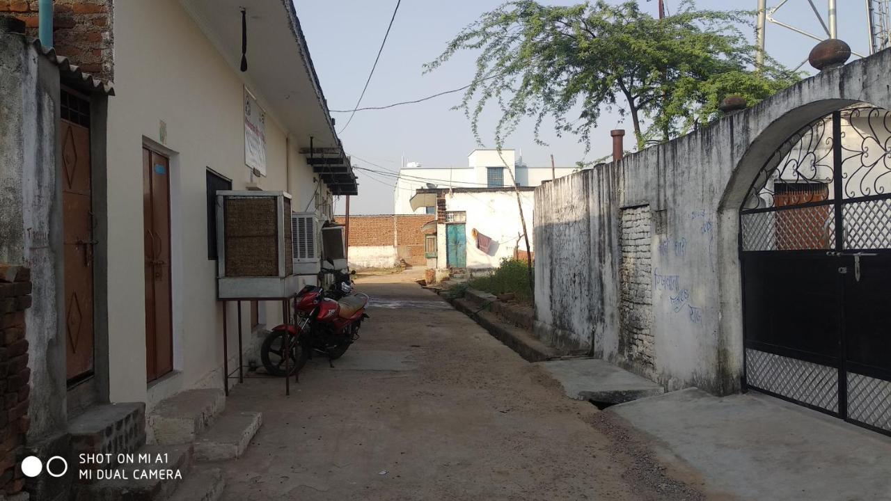 Khajuraho Homestay エクステリア 写真