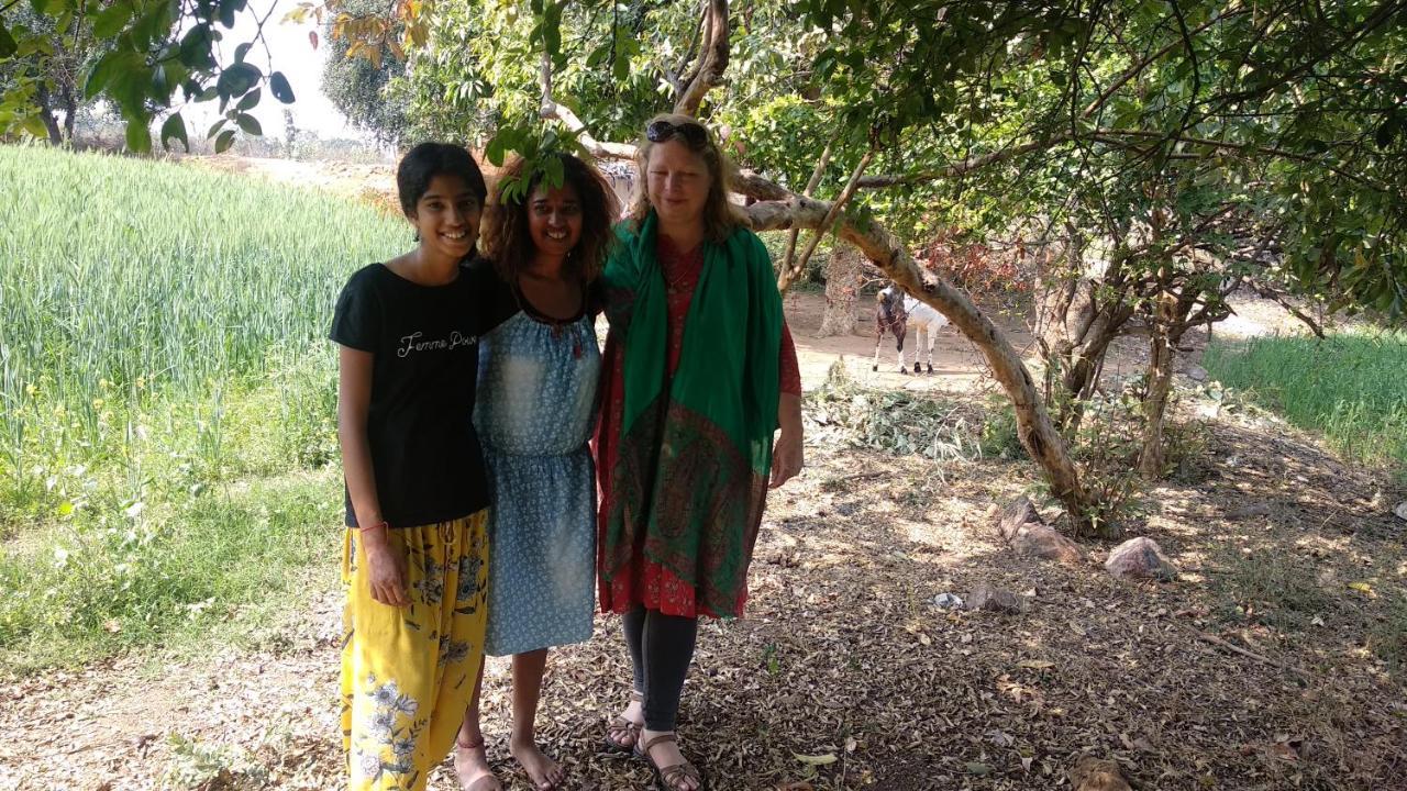 Khajuraho Homestay エクステリア 写真