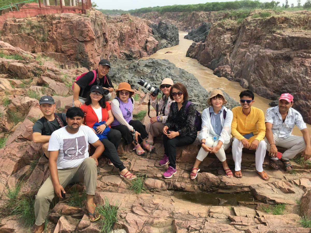 Khajuraho Homestay エクステリア 写真
