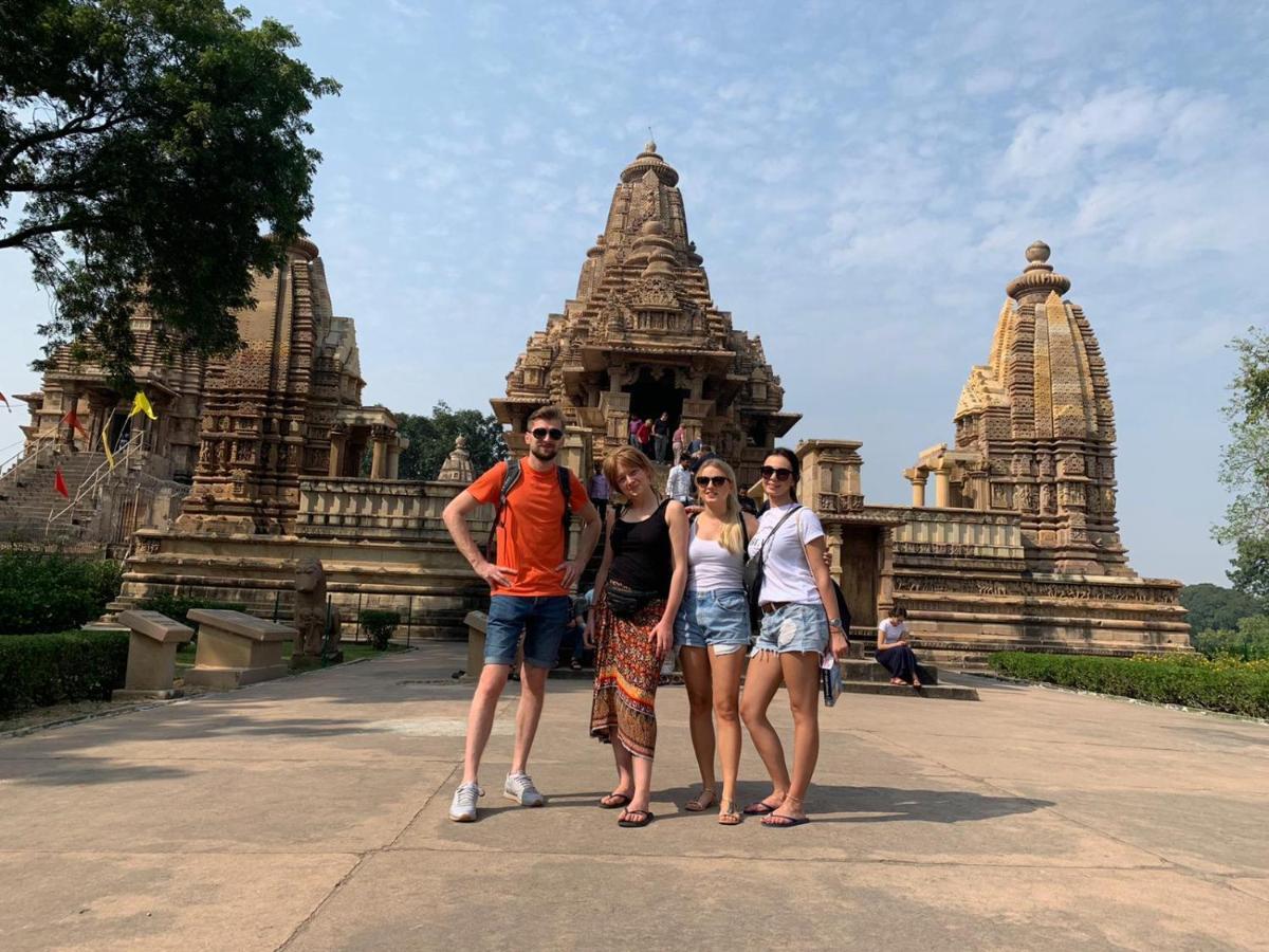 Khajuraho Homestay エクステリア 写真